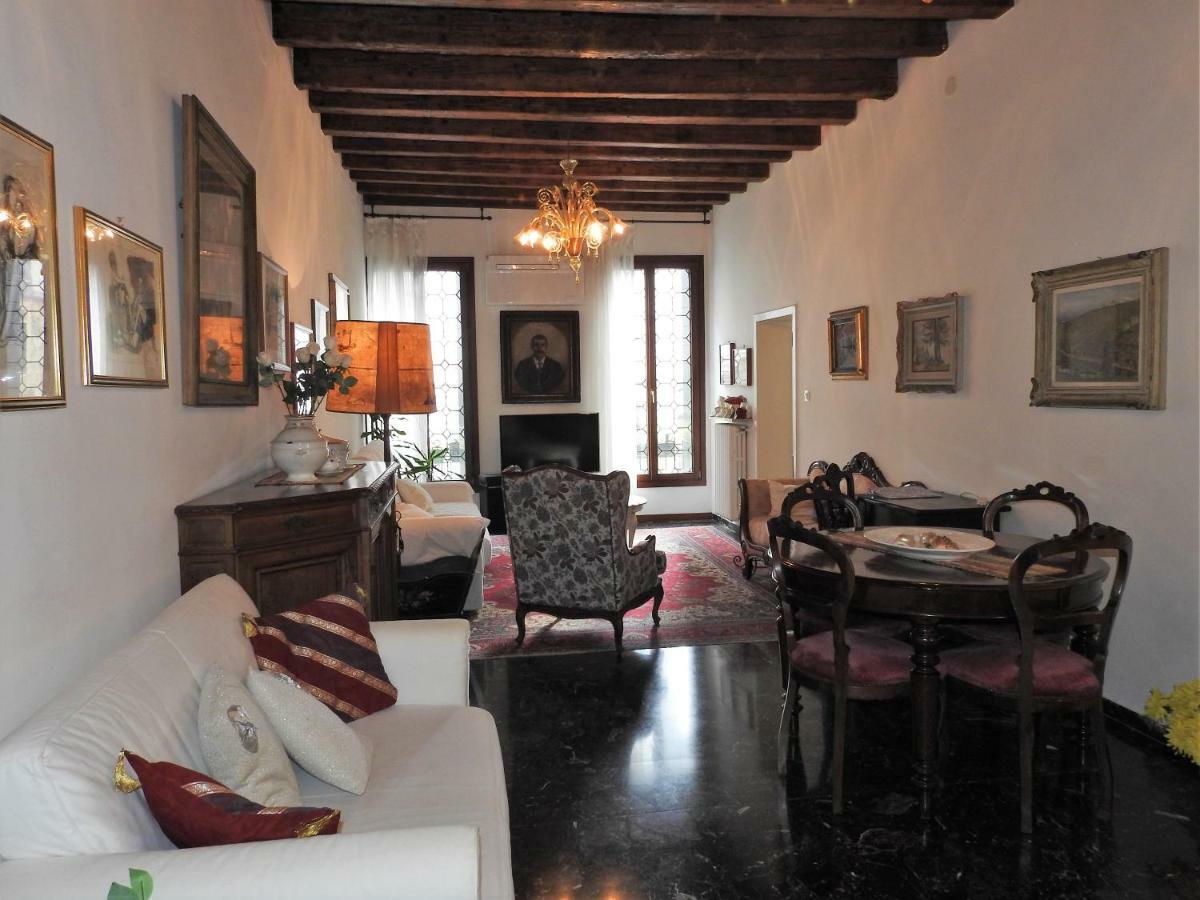 La Poetessa Apartamento Veneza Exterior foto