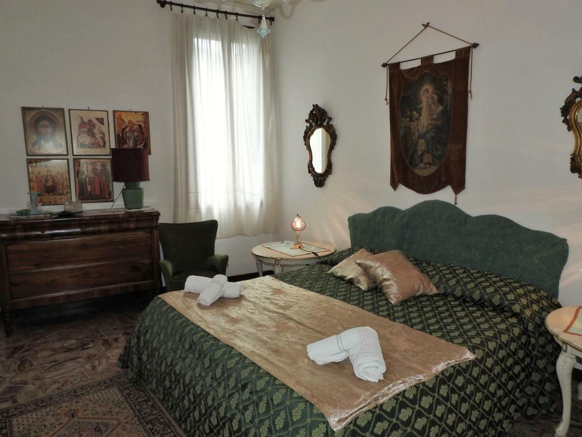 La Poetessa Apartamento Veneza Exterior foto